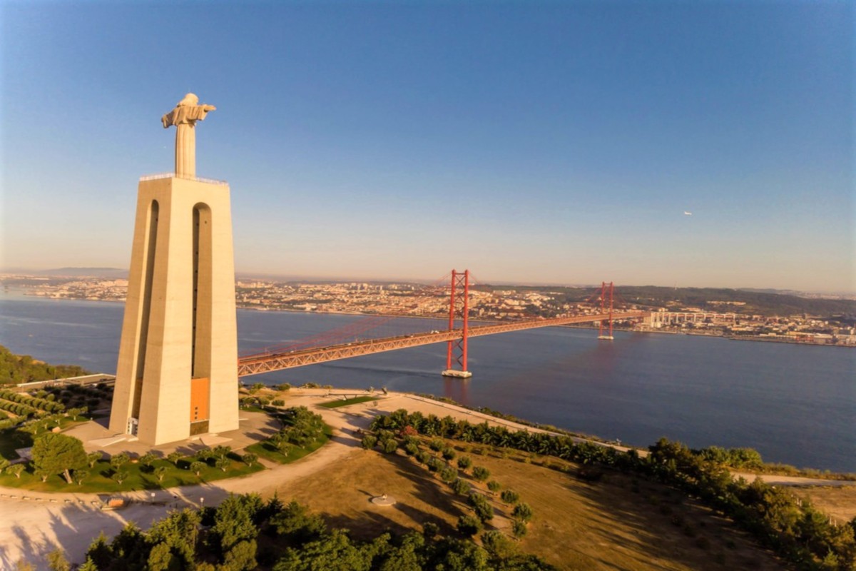 LISBON Tour & Shopping full day (Regular motorcoach tour)